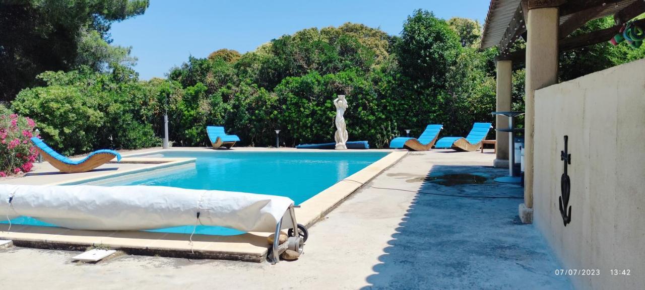 Offrez-Vous Un Sejour Dans Notre Studio T1 Bis A Entressen Une Grande Piscine Pour Se Rafraichir ,Un Espace De Jeux Pour Enfants Pour Des Heures De Divertissement Un Terrain De Petanque Pour Des Parties Endiablees المظهر الخارجي الصورة